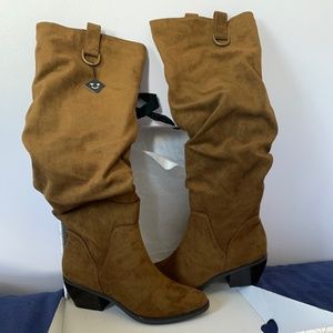 Spring’s Wilderr Boots in Brown/Tan color